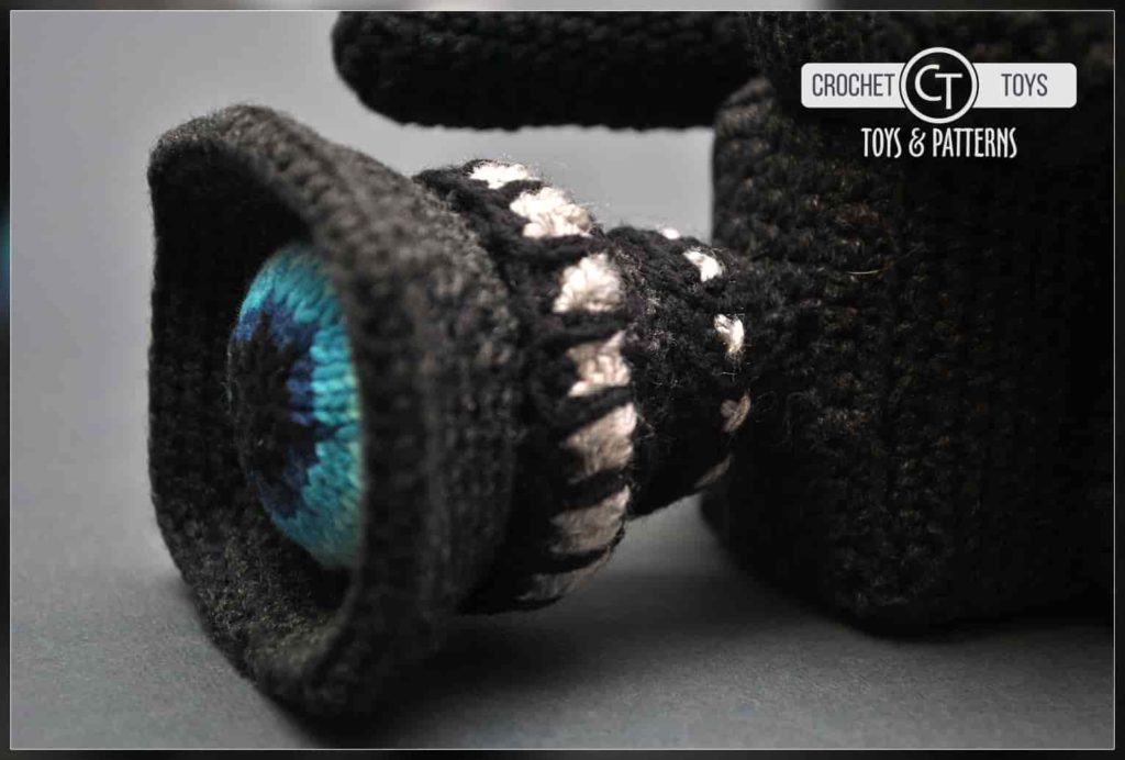 Crochet video camera