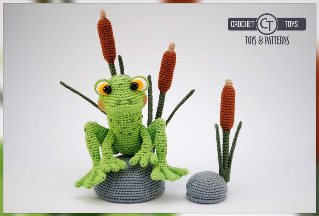 Crochet frog